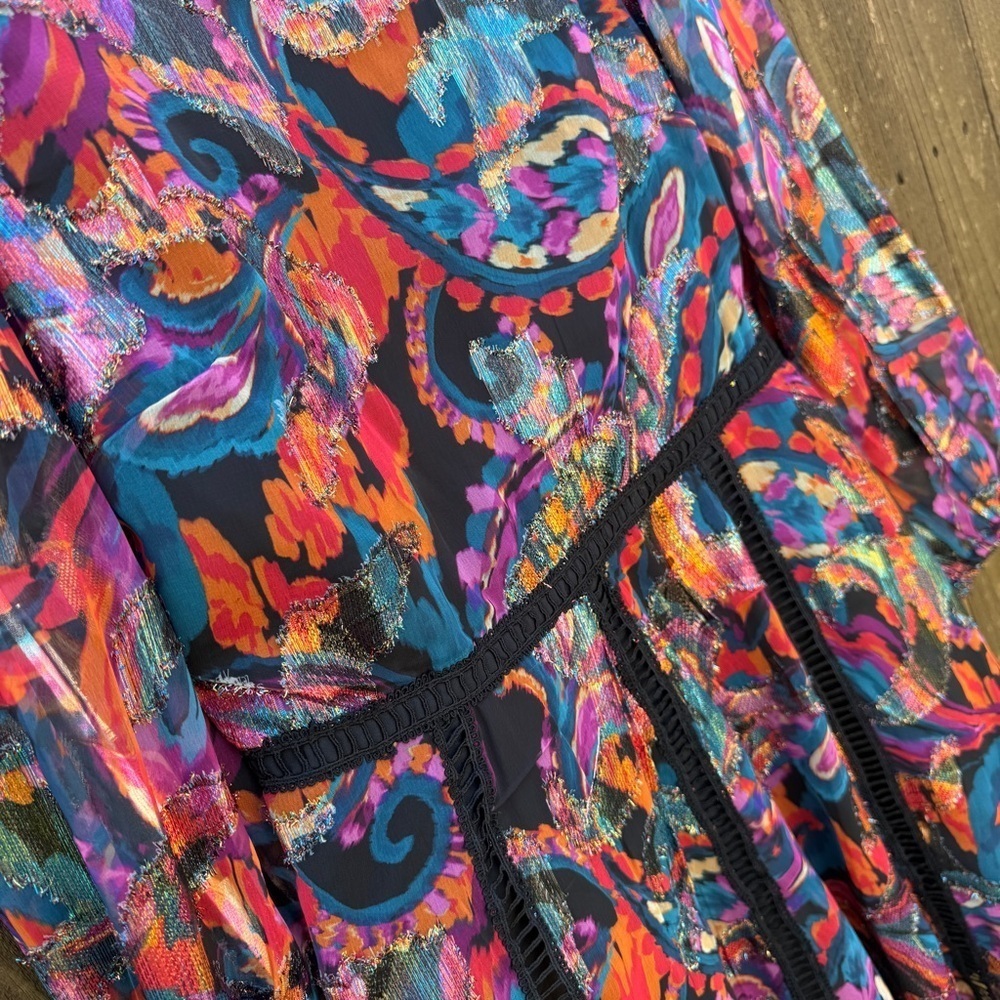 ✨ Vince Camuto Metallic Paisley Puff Sleeve Mini Dress (Size 4) – NWT ✨ - Picture 3 of 6